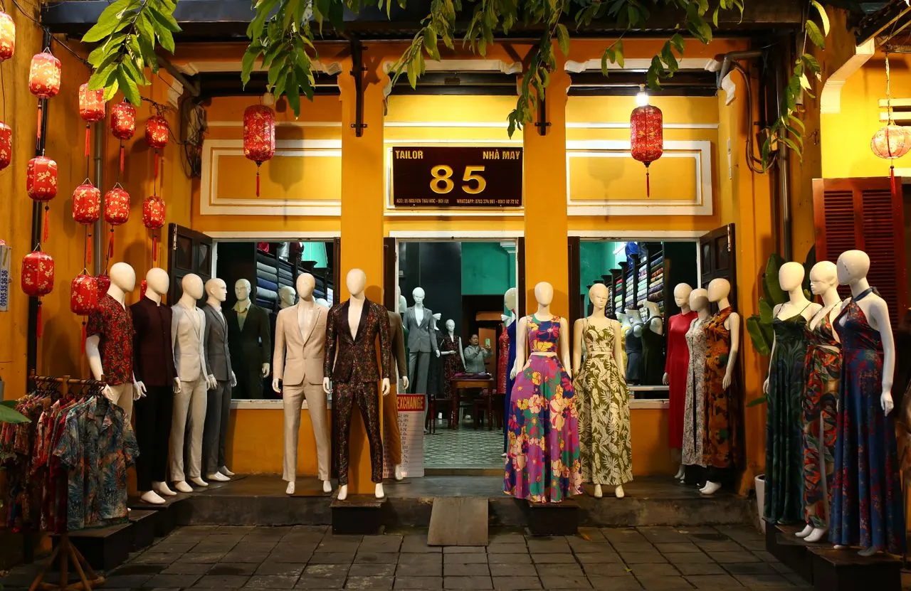 Bespoke tailoring shops in Hoi An’s Ancient Town